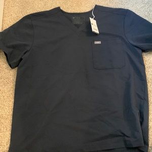 Figs men’s navy blue top scrubs XL